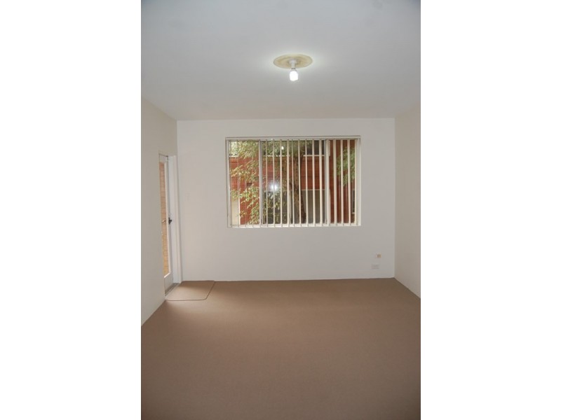 2/10 Glen Street, Marrickville NSW 2204