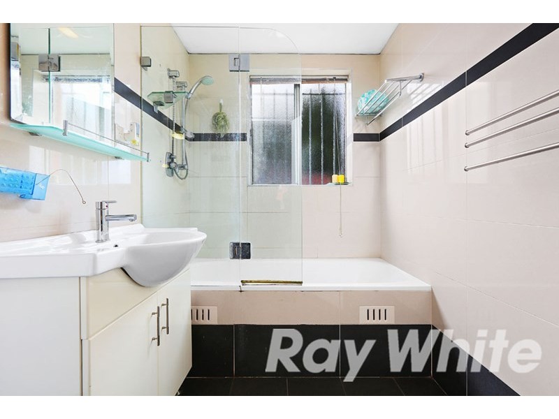 2/4 Howard Street, Canterbury NSW 2193