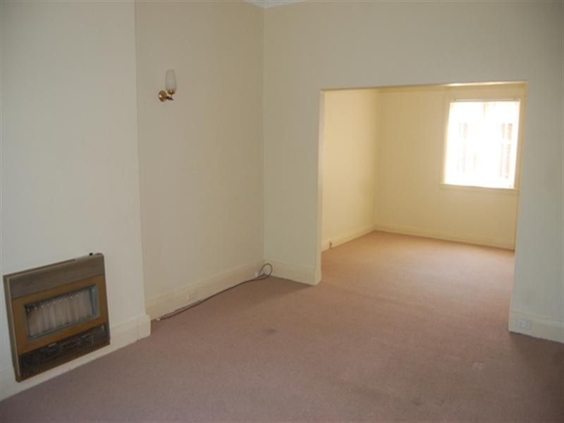 8 Elizabeth Street, Kingsgrove NSW 2208