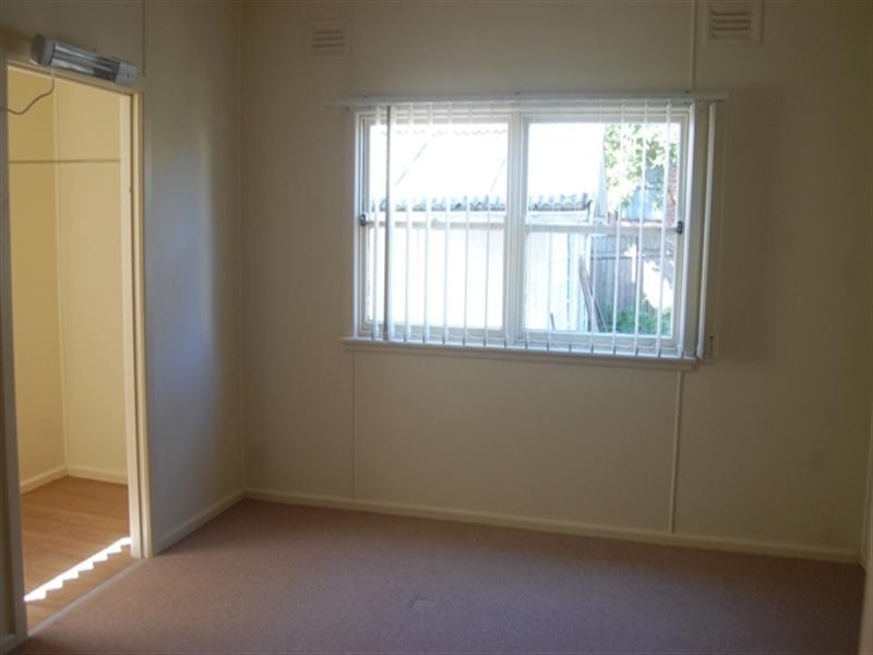 8 Elizabeth Street, Kingsgrove NSW 2208