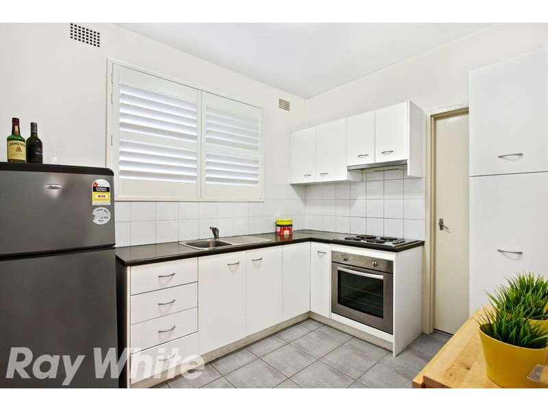 2/15 Woodcourt Street, Marrickville NSW 2204
