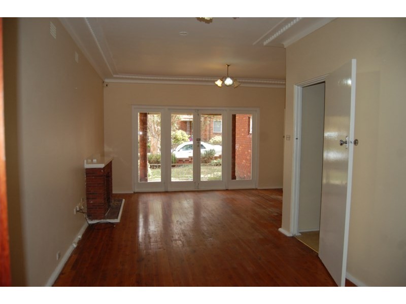 11 Dibble Avenue, Marrickville NSW 2204