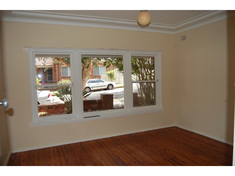 11 Dibble Avenue, Marrickville NSW 2204