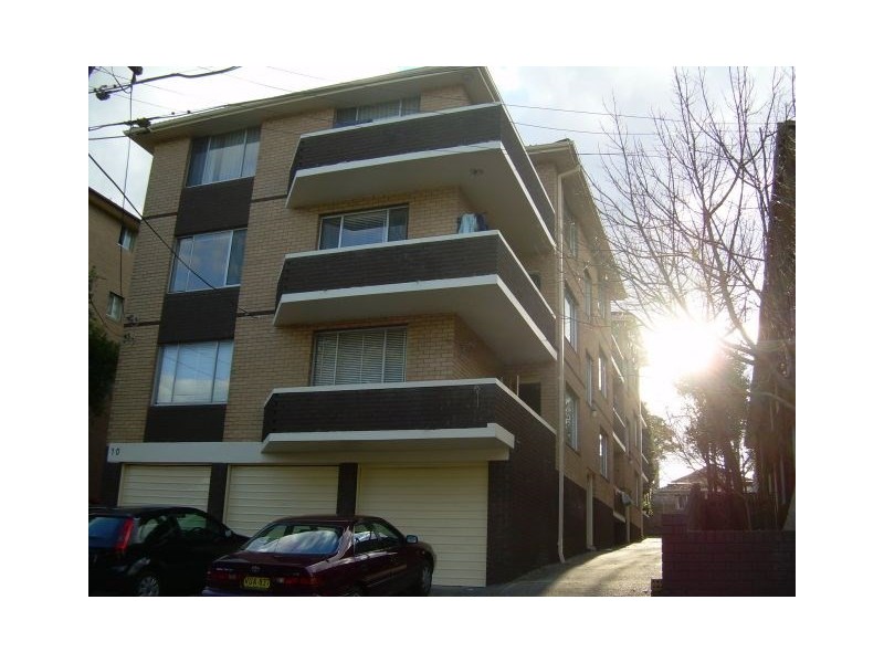 2/10 Glen Street, Marrickville NSW 2204