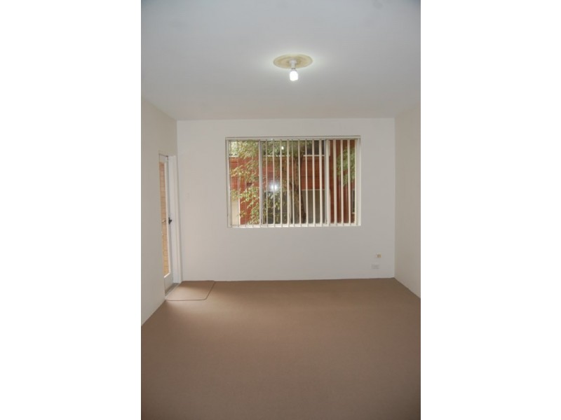 2/10 Glen Street, Marrickville NSW 2204