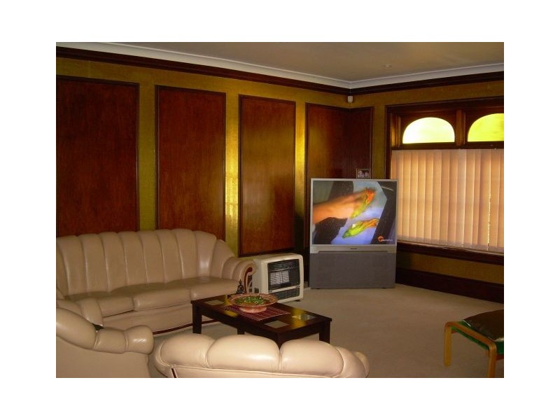 20 Nelson Road, Earlwood NSW 2206