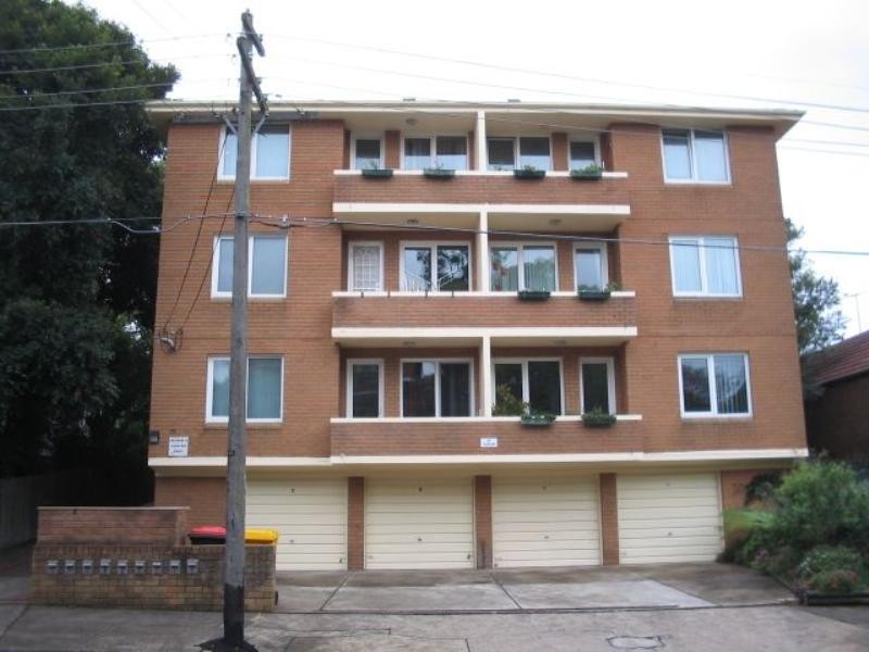2/15 Sebastopol Street, Enmore NSW 2042
