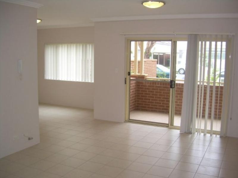 1/70-74 Clissold Parade, Campsie NSW 2194