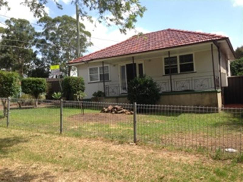 18 Georges Crescent, Georges Hall NSW 2198