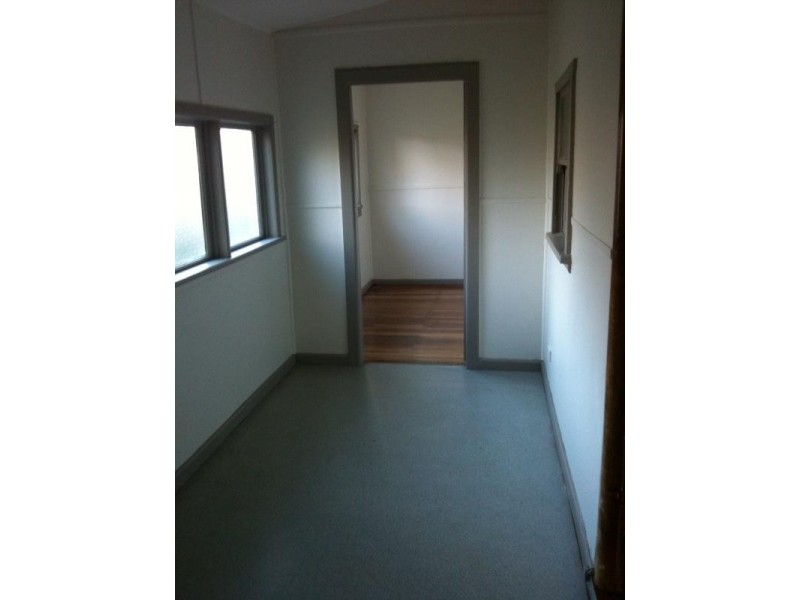 18 Georges Crescent, Georges Hall NSW 2198