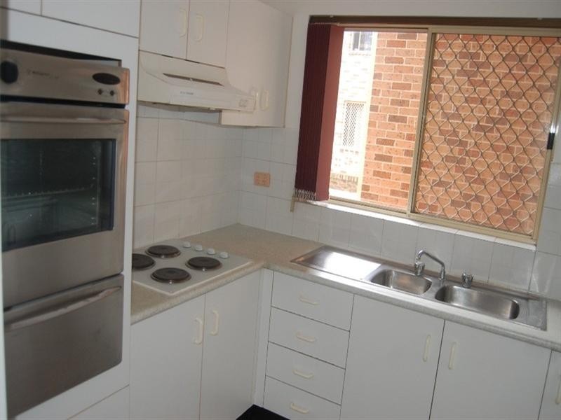 8/27-33 Jeffrey Street, Canterbury NSW 2193