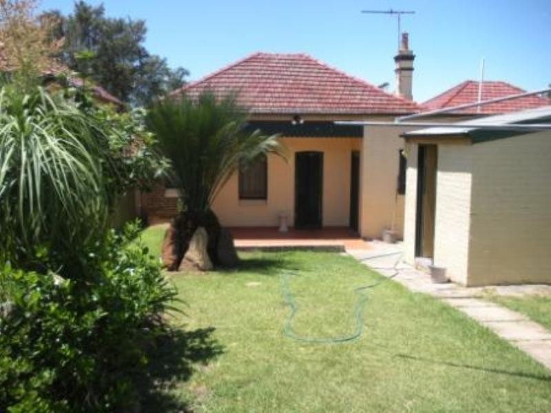 44 Dunstaffenage Street, Hurlstone Park NSW 2193