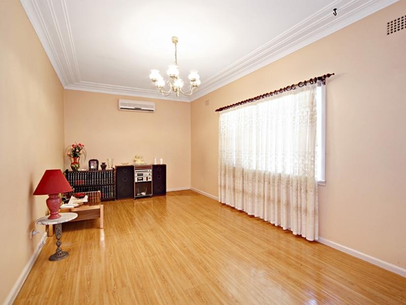 2a Charlecot Street, Dulwich Hill NSW 2203