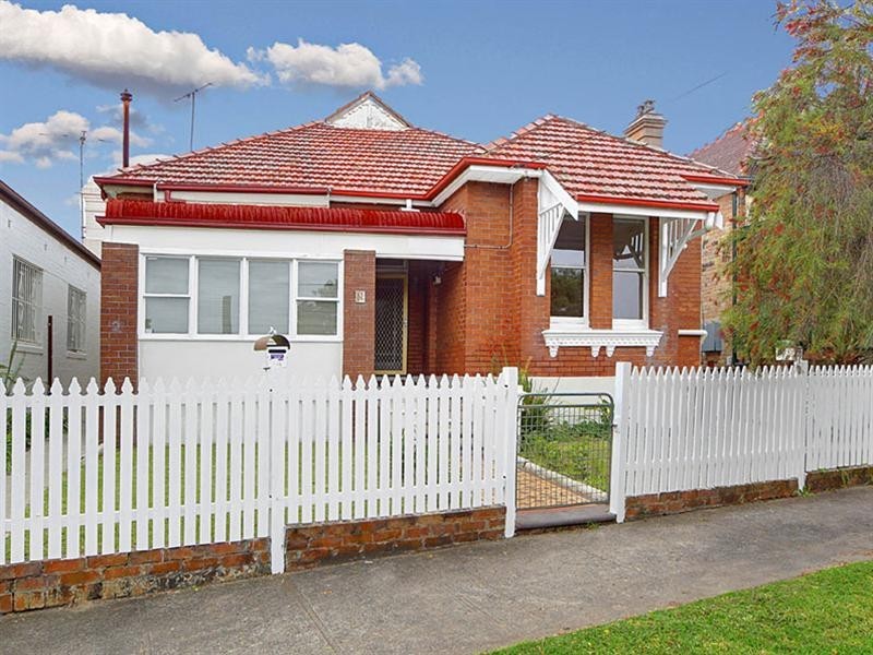 11 Bedford Crescent, Dulwich Hill NSW 2203