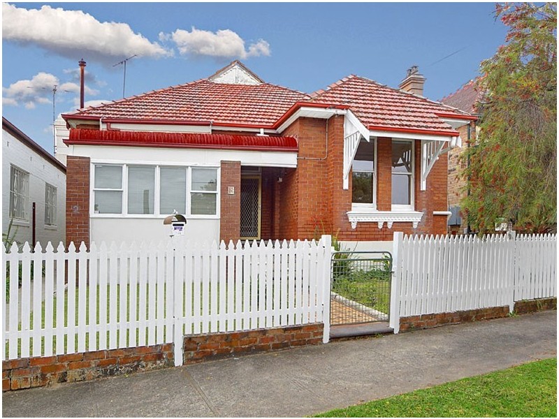 11 Bedford Crescent, Dulwich Hill NSW 2203