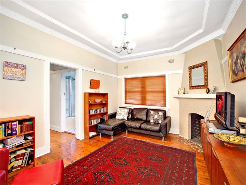 38 Woodbury Street, Marrickville NSW 2204