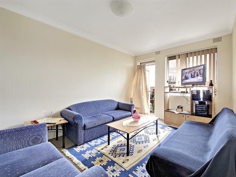 9/11 Bayley Street, Marrickville NSW 2204