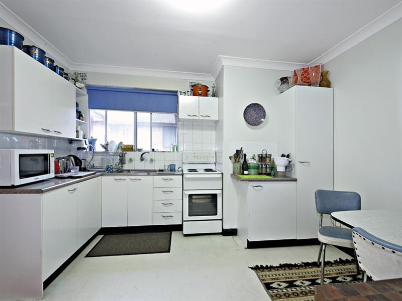 8/27-29 Pile Street, Marrickville NSW 2204