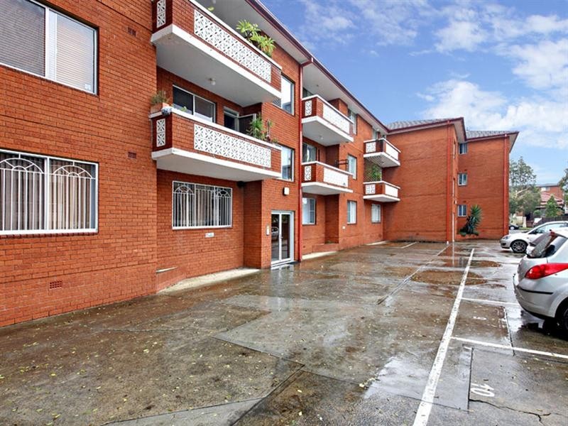 8/27-29 Pile Street, Marrickville NSW 2204