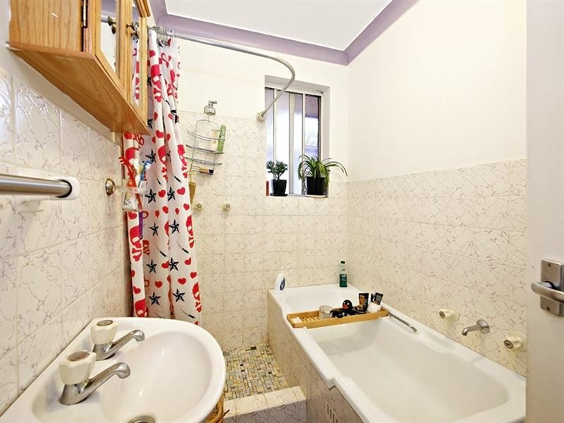 8/27-29 Pile Street, Marrickville NSW 2204