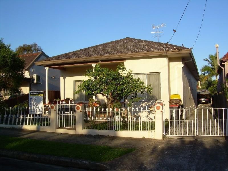 14 South Street, Marrickville NSW 2204