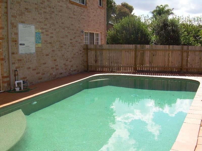 2/121 Riverview Road, Earlwood NSW 2206