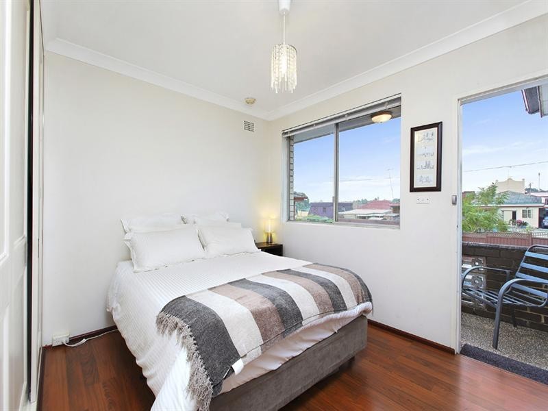 8/7 Bayley Street, Marrickville NSW 2204