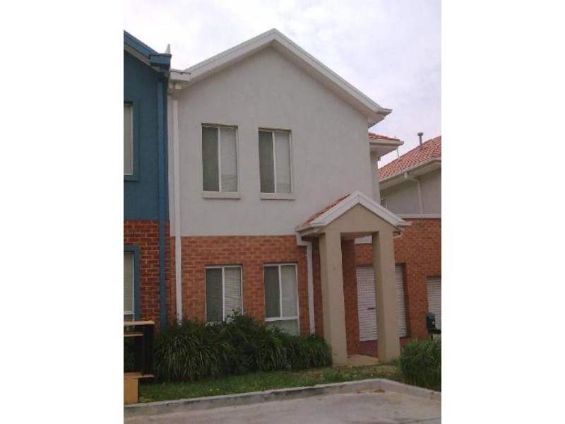 6 Balerno Cirt, Gowanbrae VIC 3043