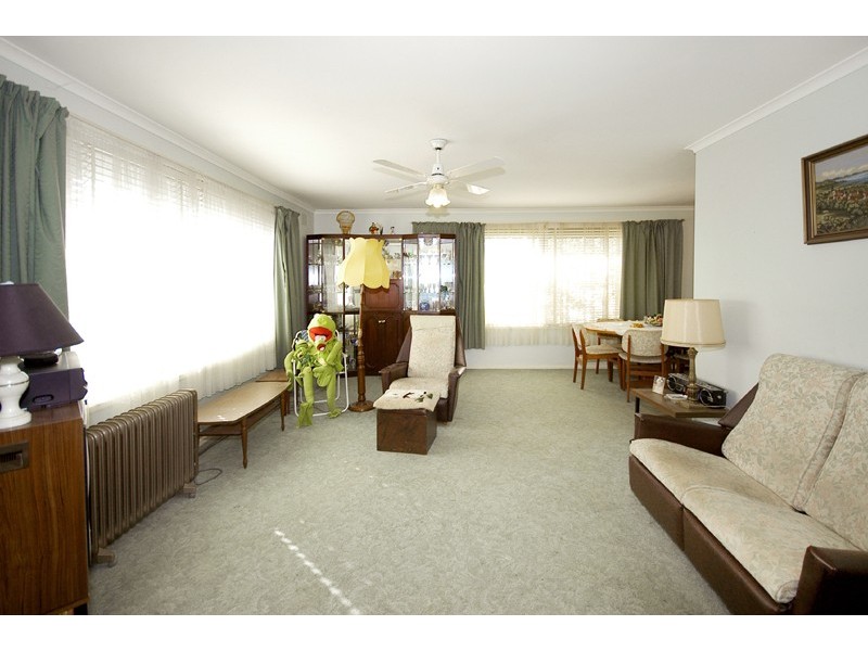 273 Carrick Drive, Gladstone Park VIC 3043