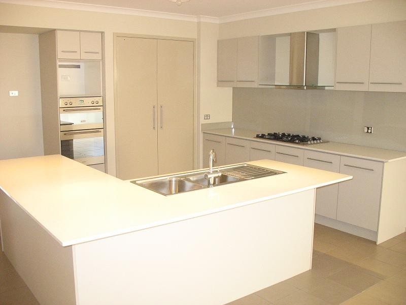 19 George Street, Taylors Hill VIC 3037