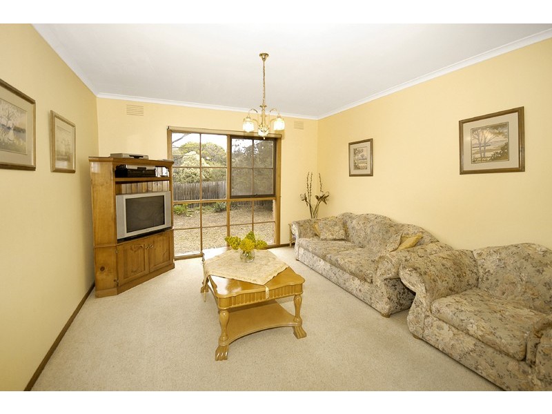 8 Kirby Close, Greenvale VIC 3059