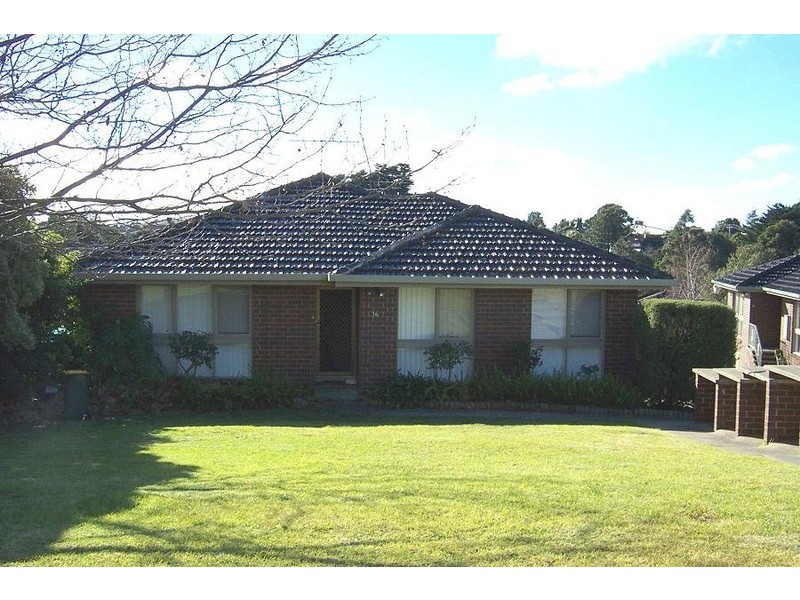 16/20 Laurence Avenue, Airport West VIC 3042