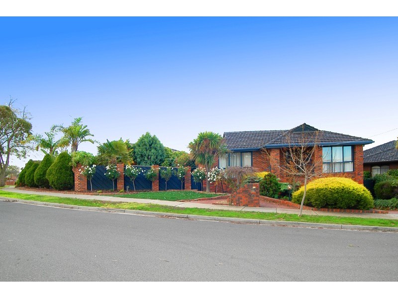 8 Endeavour Crescent, Westmeadows VIC 3049