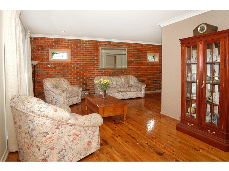 8 Endeavour Crescent, Westmeadows VIC 3049