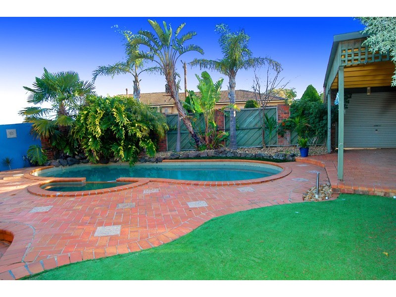 8 Endeavour Crescent, Westmeadows VIC 3049