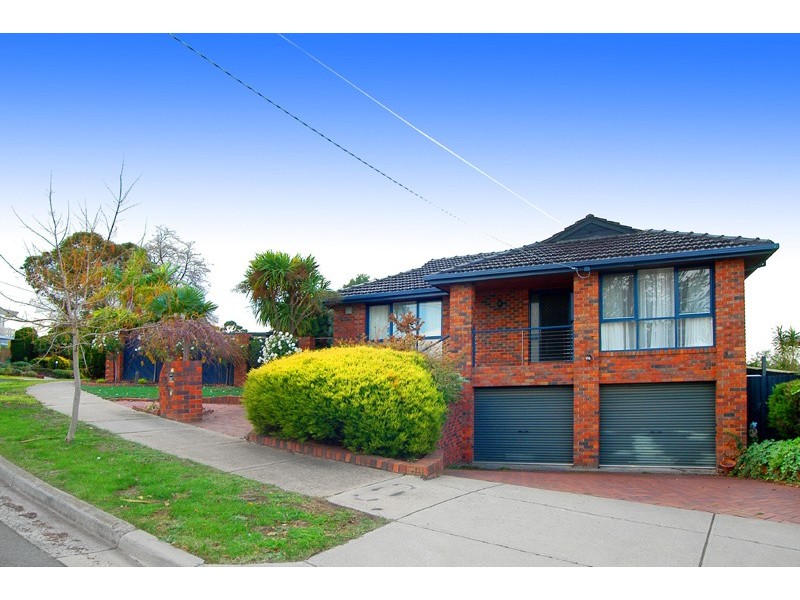 8 Endeavour Crescent, Westmeadows VIC 3049