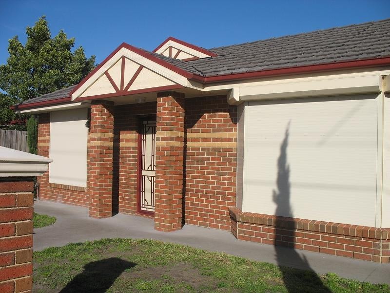 1/41 Waratah Avenue, Tullamarine VIC 3043