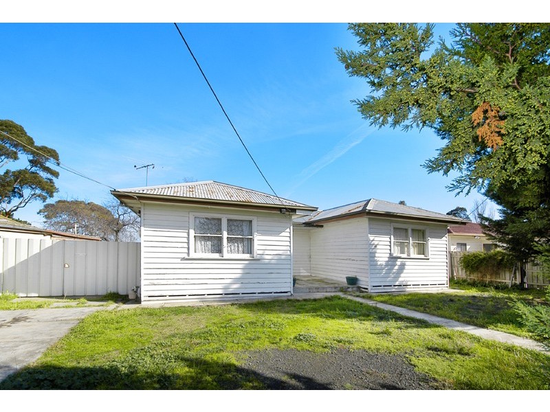 13 Birch Avenue, Tullamarine VIC 3043