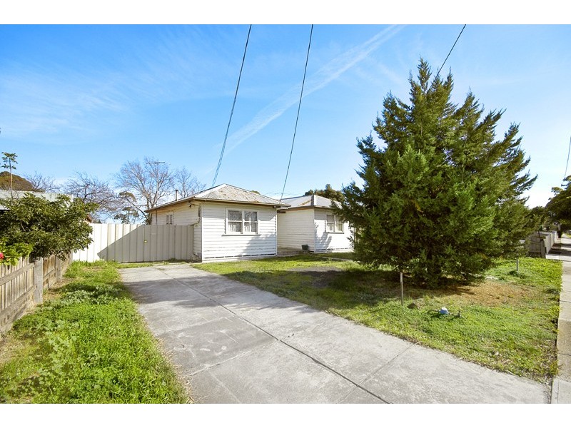 13 Birch Avenue, Tullamarine VIC 3043
