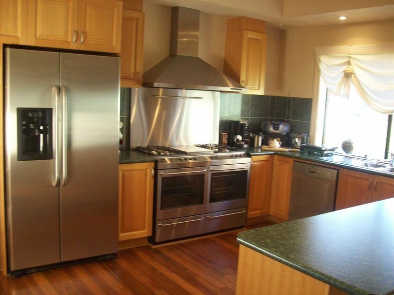 37 Stonebridge Way, Attwood VIC 3049