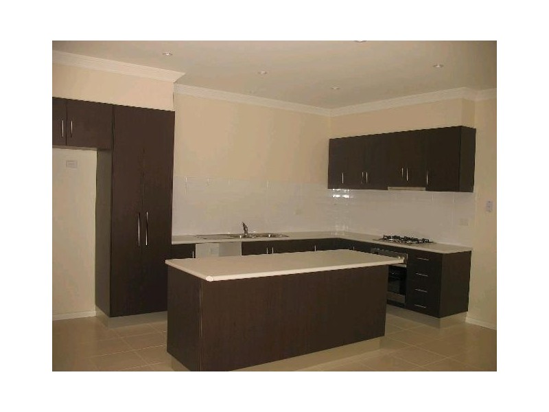 3/9 Tullamarina Avenue, Tullamarine VIC 3043