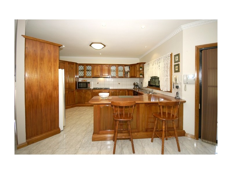 1 STELLA Court, Greenvale VIC 3059