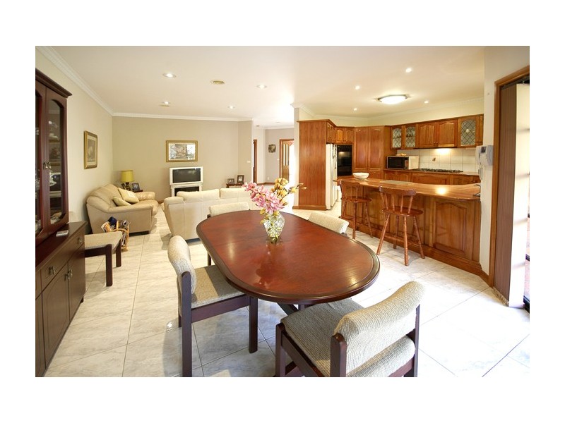 1 STELLA Court, Greenvale VIC 3059