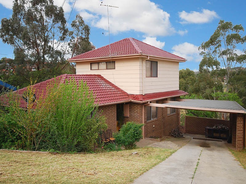 52 CLARKE Drive, Gladstone Park VIC 3043