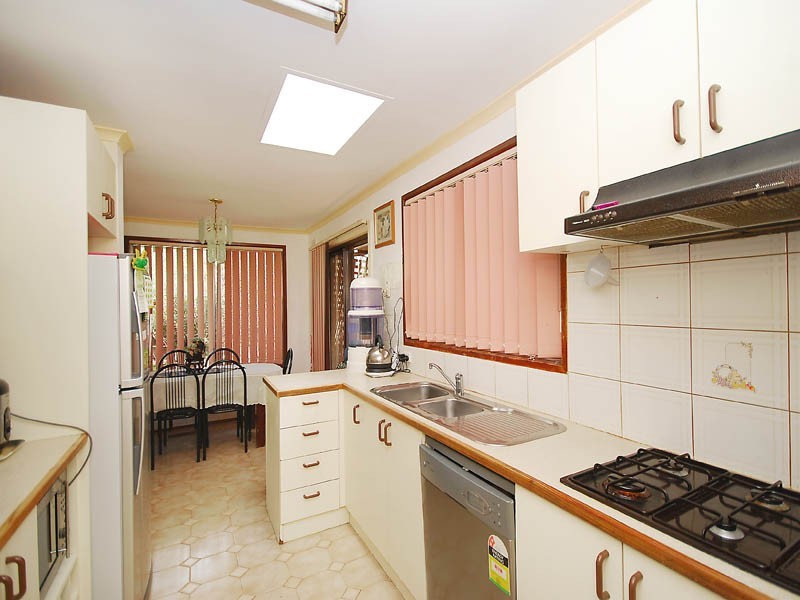 52 CLARKE Drive, Gladstone Park VIC 3043