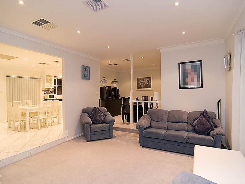 9 BURNLEY Court, Greenvale VIC 3059