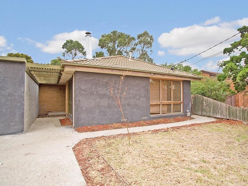 70 Lenoak Street, Gladstone Park VIC 3043