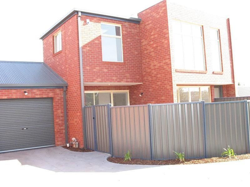 2/52 Pascoe Street, Westmeadows VIC 3049