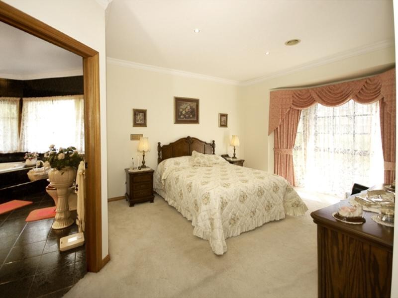 1 Stella Court, Greenvale VIC 3059