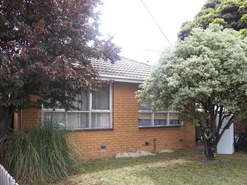 32 Sharps Road, Tullamarine VIC 3043